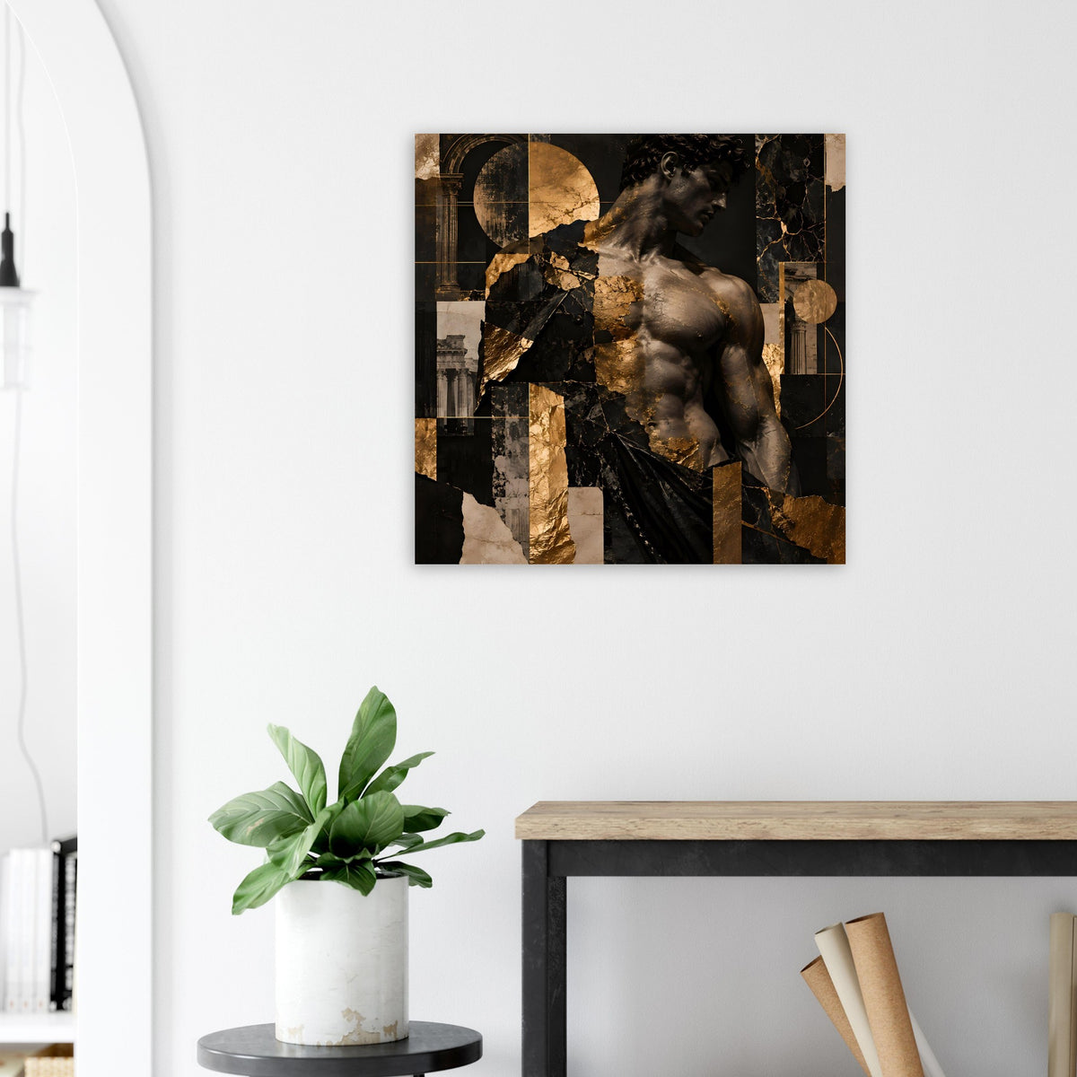 Gerahmtes Kunstposter mit Skulpturmotiv in Schwarz und Gold