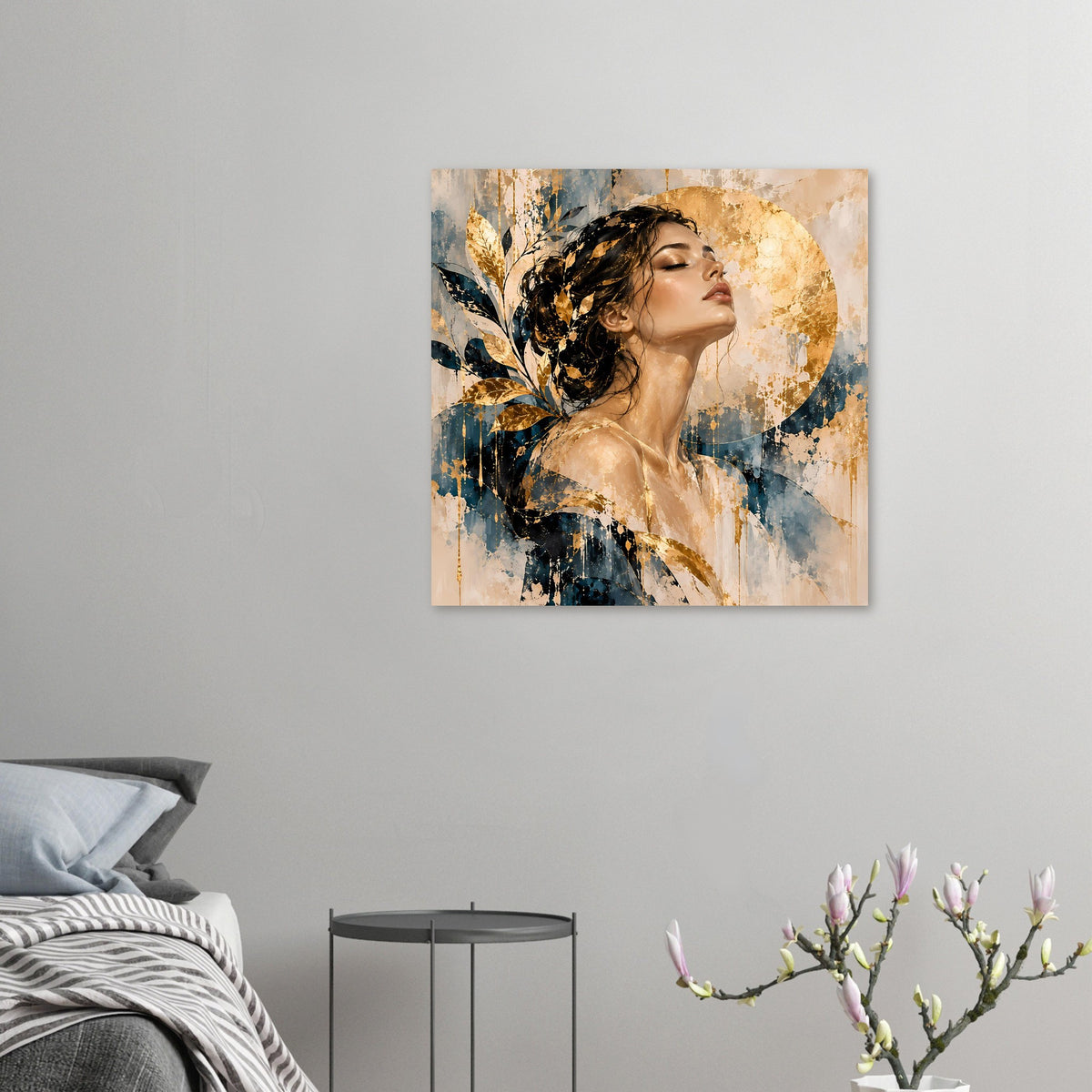 Kleines Kunstposter: Frauenprofil mit goldenen Akzenten, blau-goldene Textur