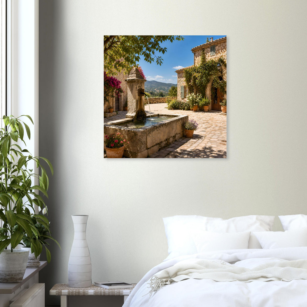 Poster mit Steinspringbrunnen im mediterranen Innenhof, Steinpflasterweg und Häusern