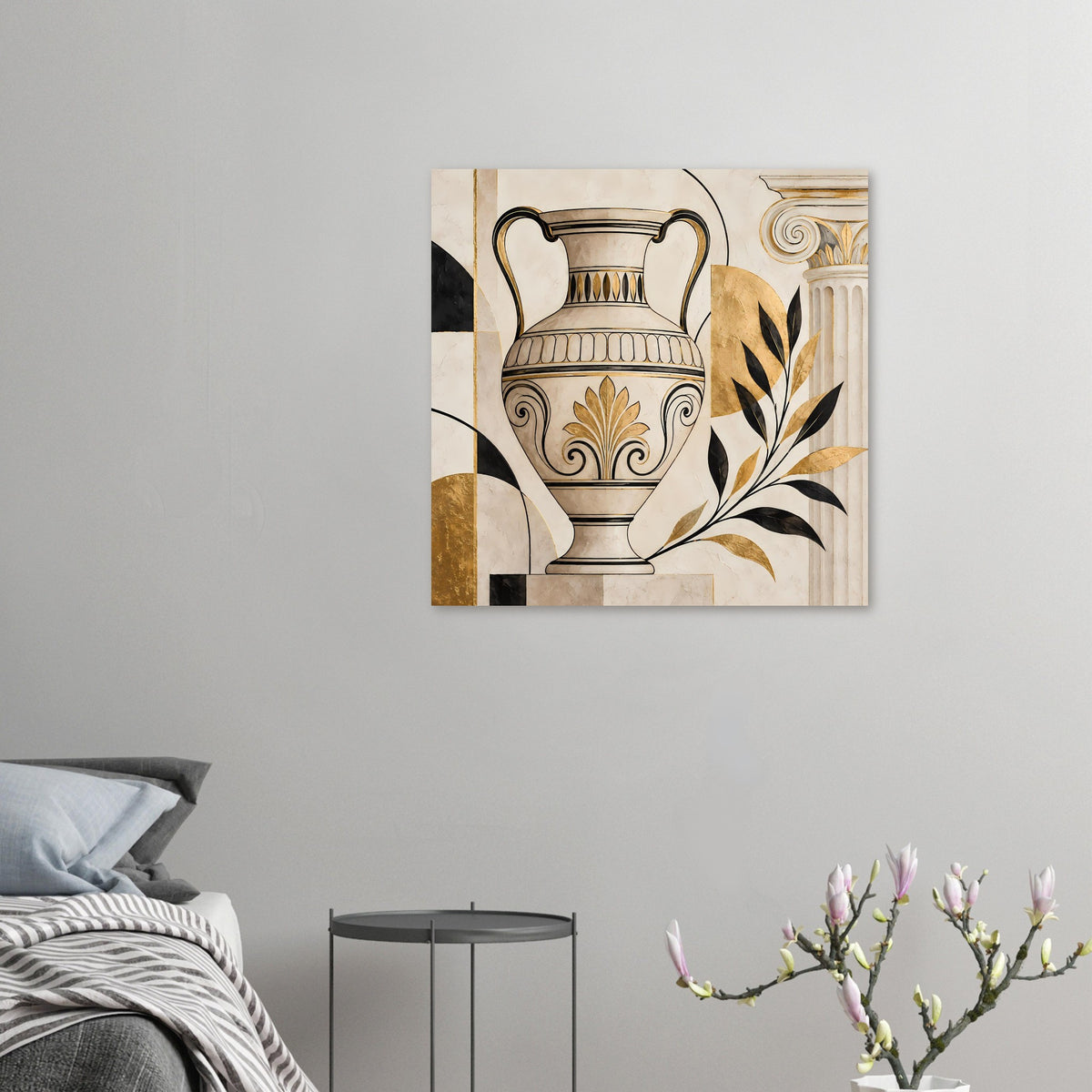 Kleines Wandposter mit antiker Amphore und goldenen Blattmotiven in Schwarz & Creme