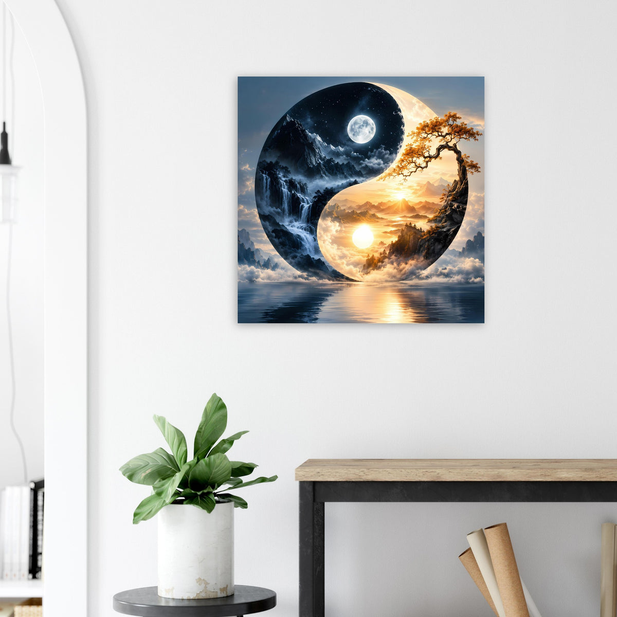 Quadratisches Poster mit Yin-Yang-Motiv: Mond links, Sonne rechts, blau-goldes Motiv.