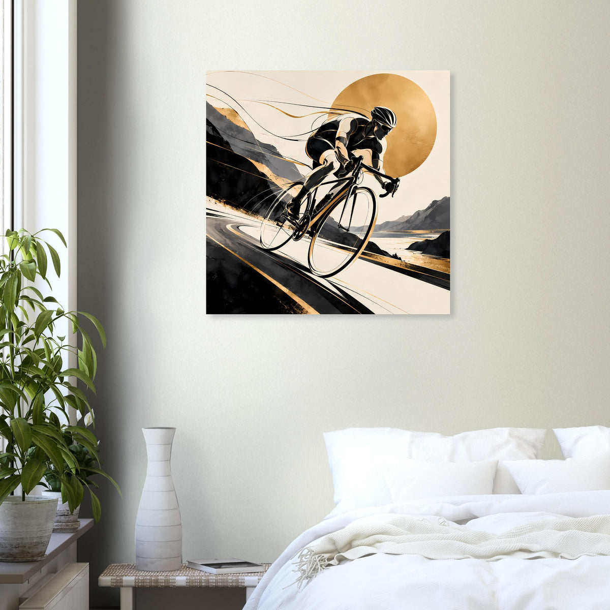 Sportposter mit Radfahrer in Schwarz und Gold, Sonne im Kreis, quadratisch
