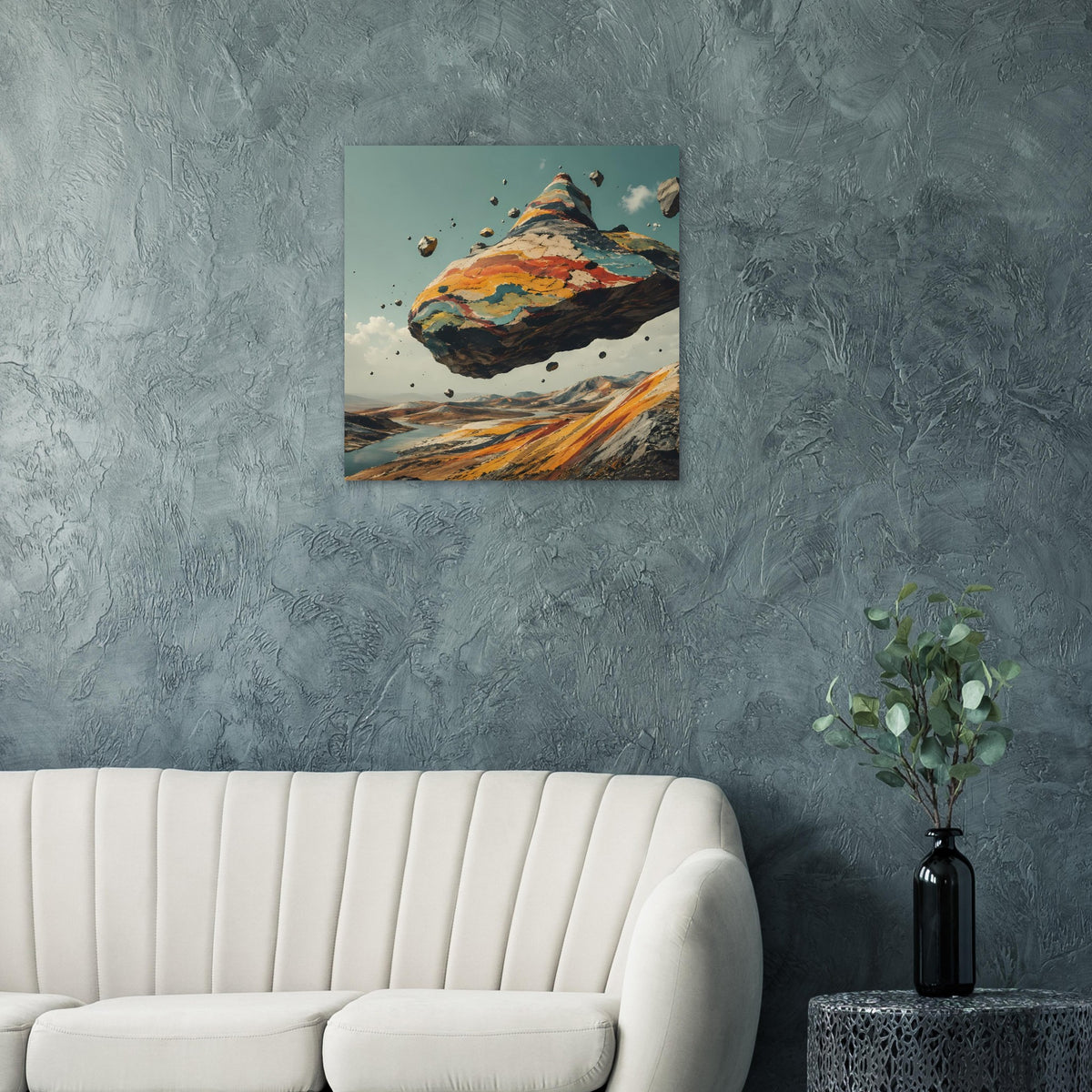 Quadratisches Poster mit schwebendem Bergmotiv in bunten Erdtönen