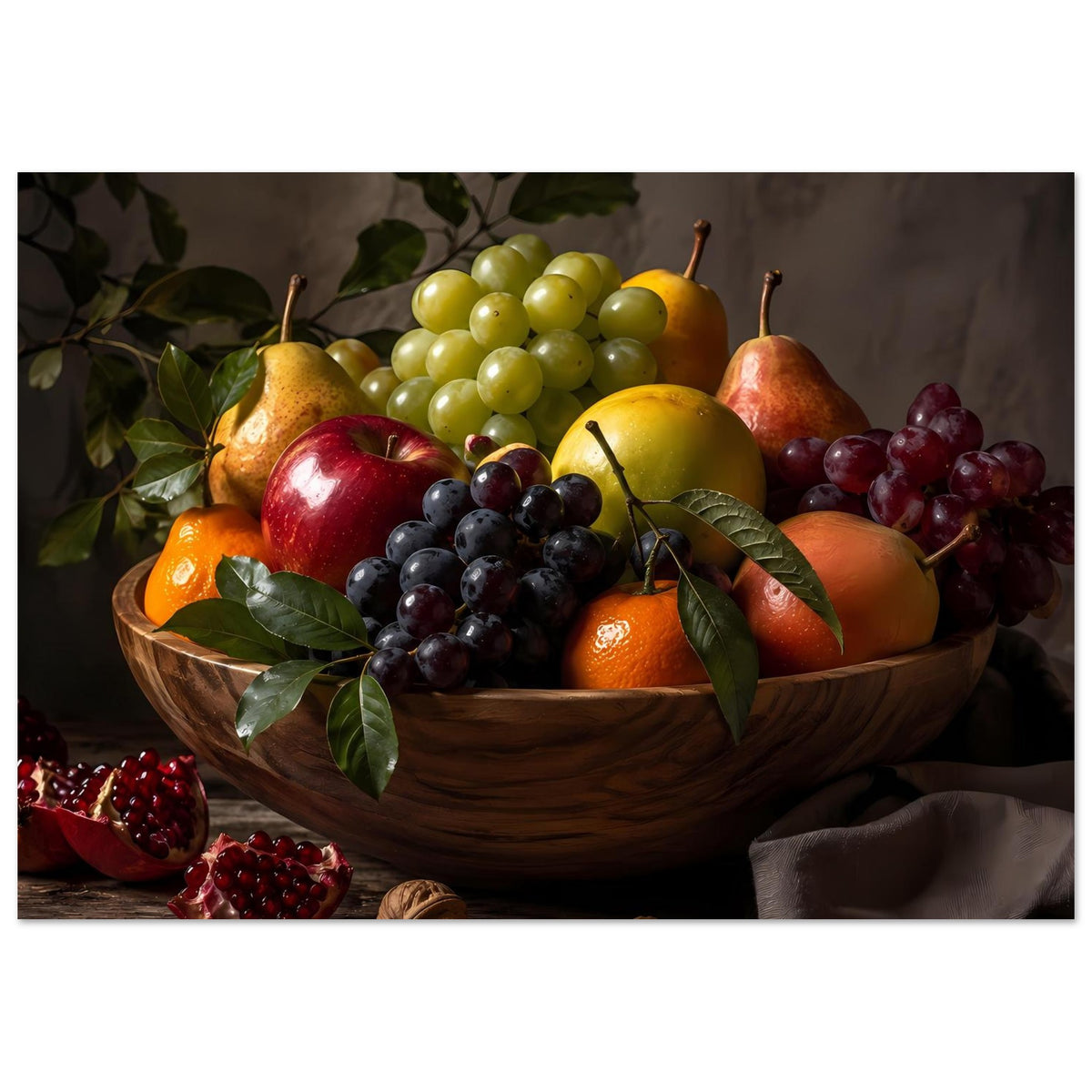 Poster mit Früchtekorb: Nahansicht der Obstschale mit Trauben, Äpfeln und Orangen