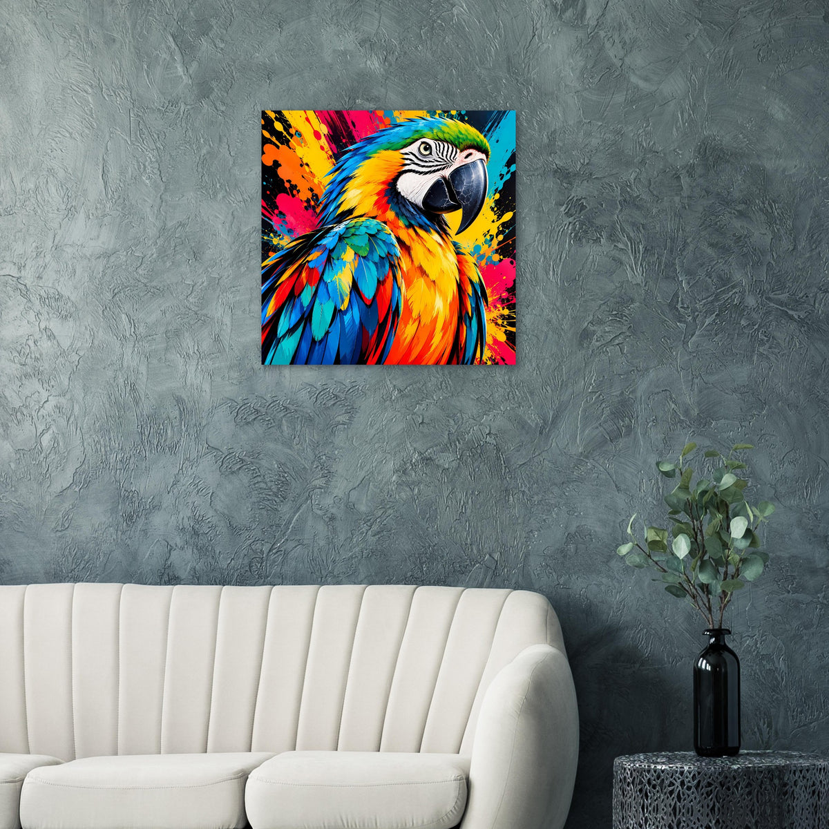Papageien-Splash-Art-Poster vor Strukturwand, mit leuchtenden Farben