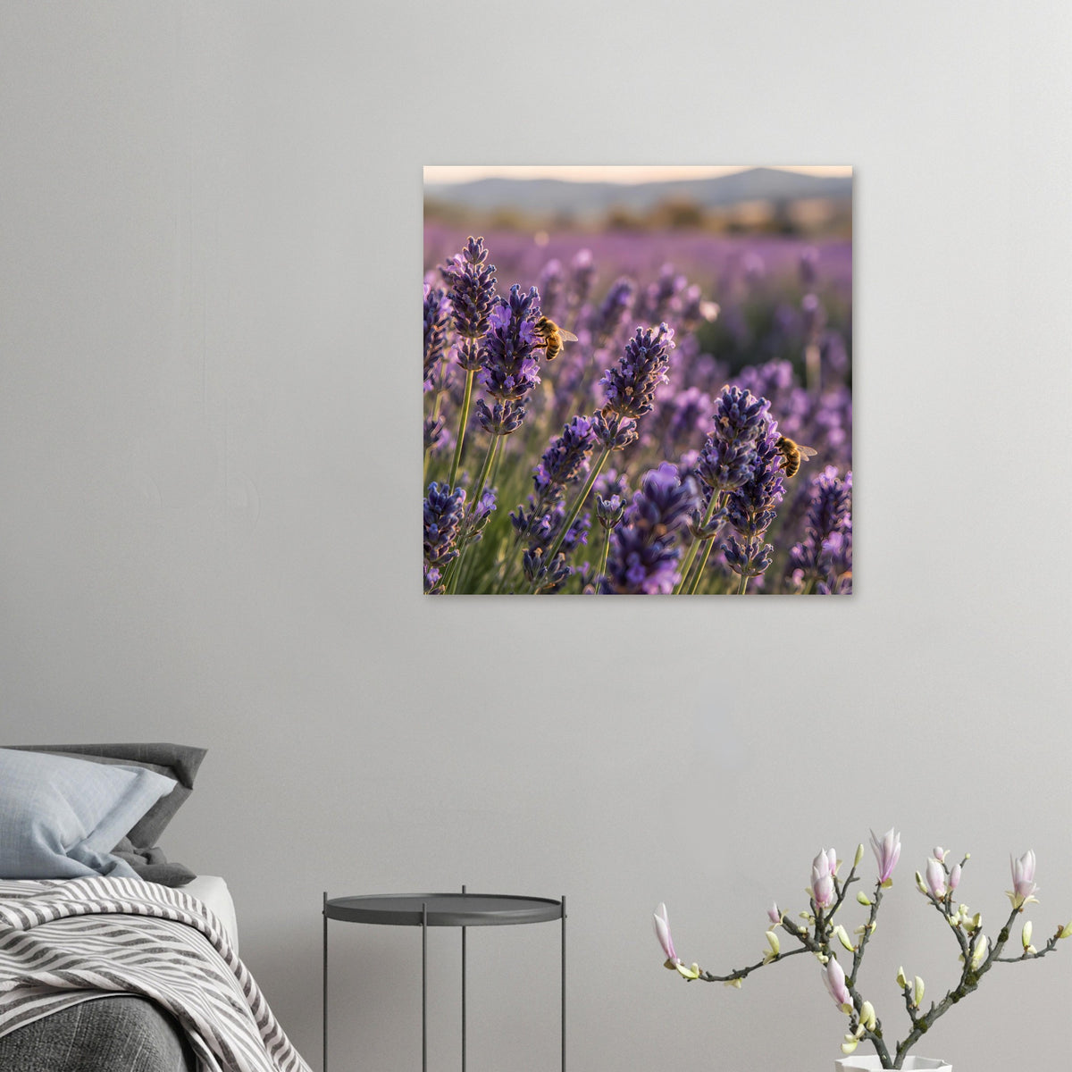Lavendelblüten-Poster, kleines Motiv mit lila Blütenrispen und Bienen
