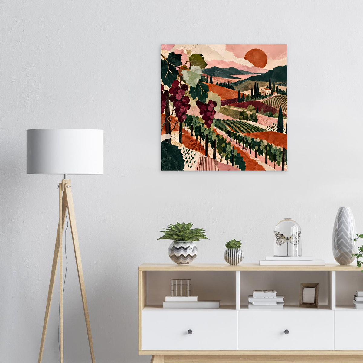 Weinreben-Landschaftsposter im Querformat: Trauben, Weinbergwege und roter Kreis am Himmel