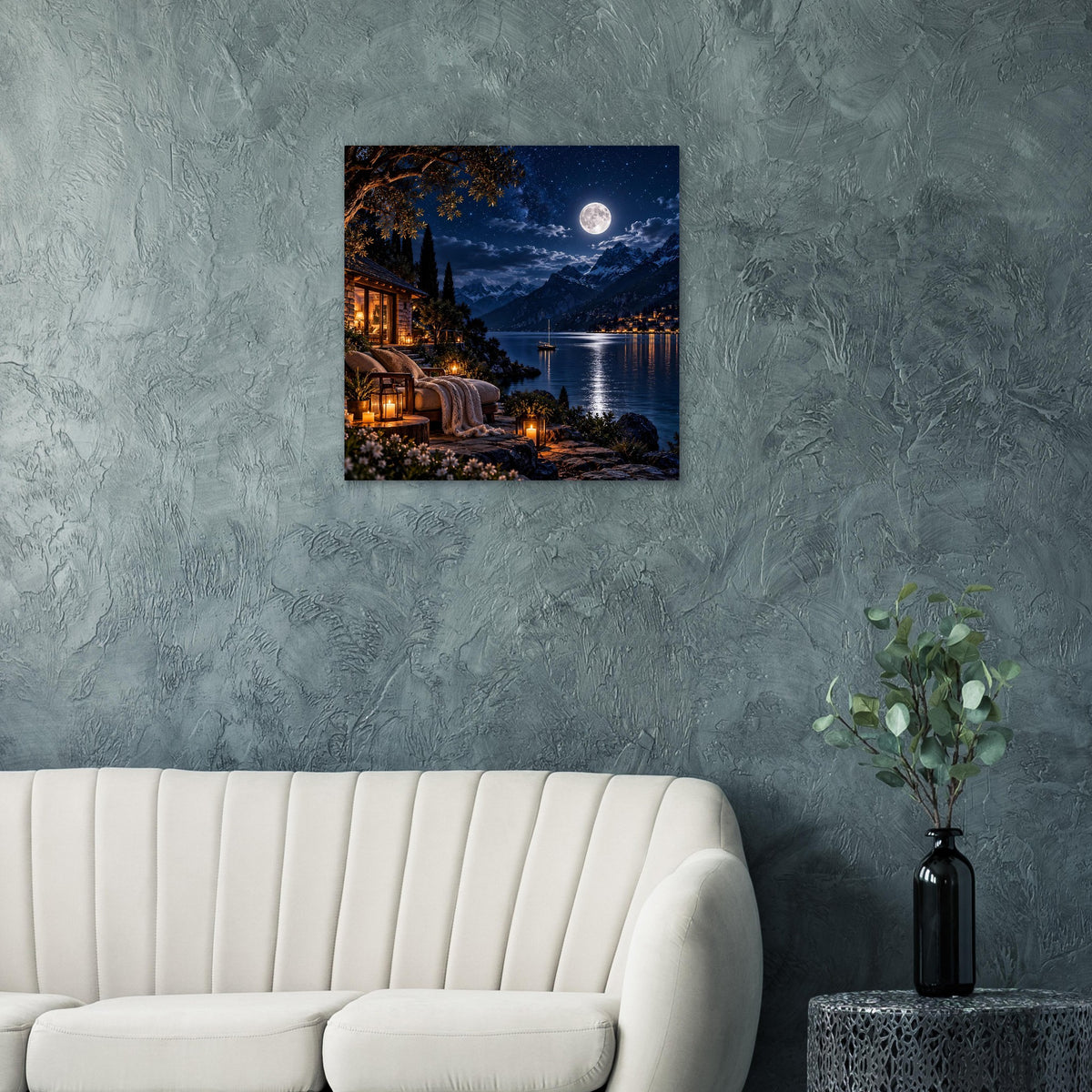 Poster mit Vollmond über See und beleuchtetem Ufer in Nachtlandschaft