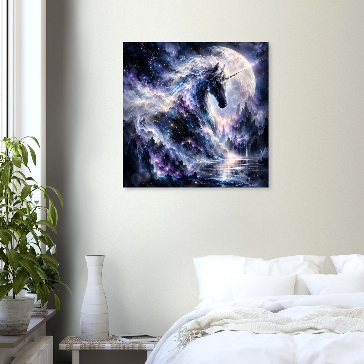 Quadratisches Einhorn-Weltraum-Poster mit Mond, Wolkennebel und dunkler Einhornsilhouette