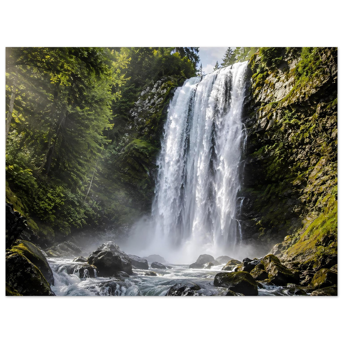 Wasserfall-Premium-Poster mit Wasserfall, Wäldern und Bachlauf zwischen dunklen Steinen