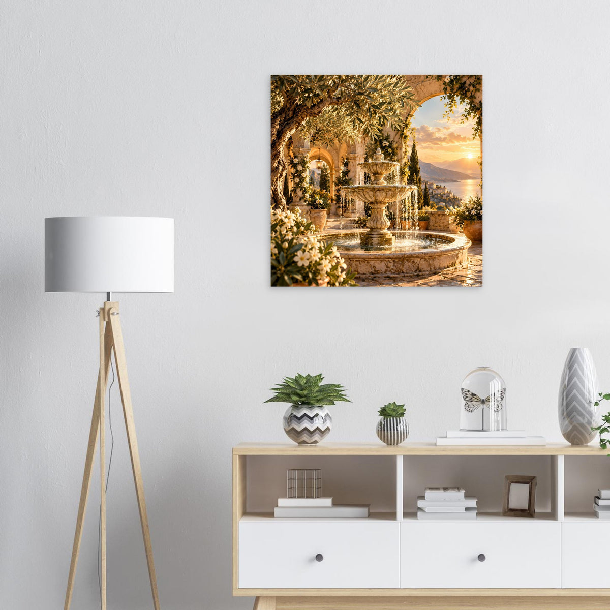 Mediterranes Sonnenuntergang-Brunnenposter mit Springbrunnen, Blüten und Arkaden