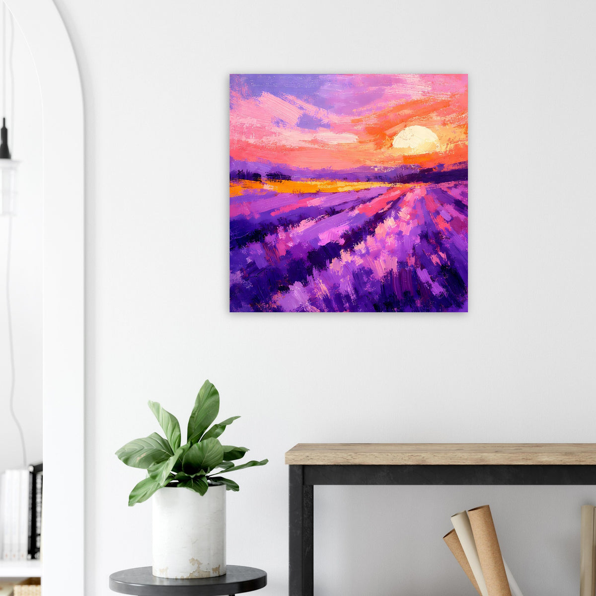 Poster im Rahmen mit Lavendelfeld bei Sonnenuntergang, leuchtende Pink- und Violetttöne