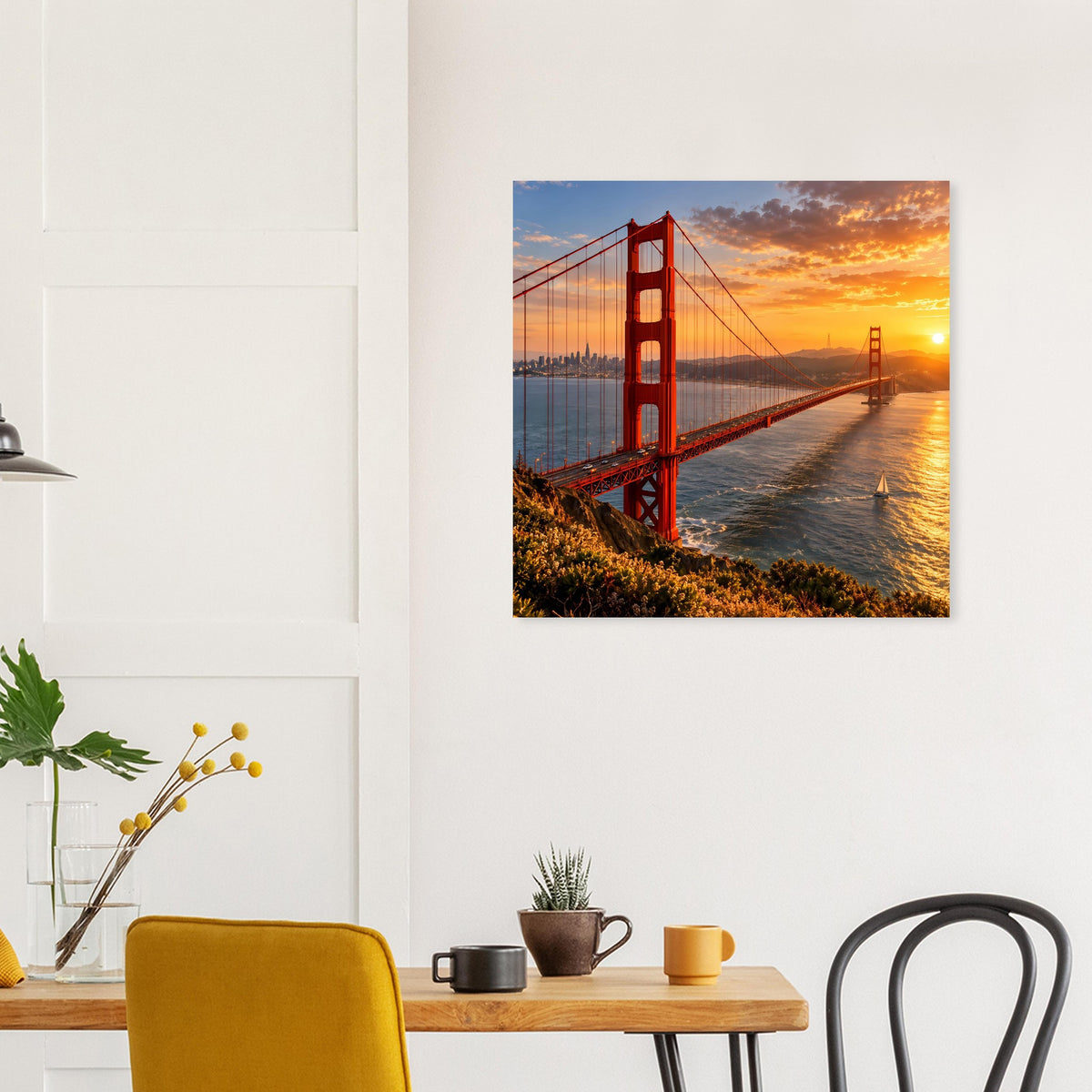 Quadratisches Poster mit roter Hängebrücke und Sonnenuntergangsstimmung