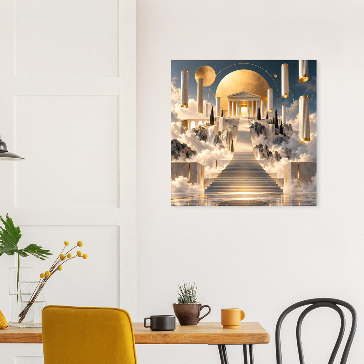 Poster mit goldener Säulenallee, Rundbogen und Wolken, zentrale Treppe, quadratisch