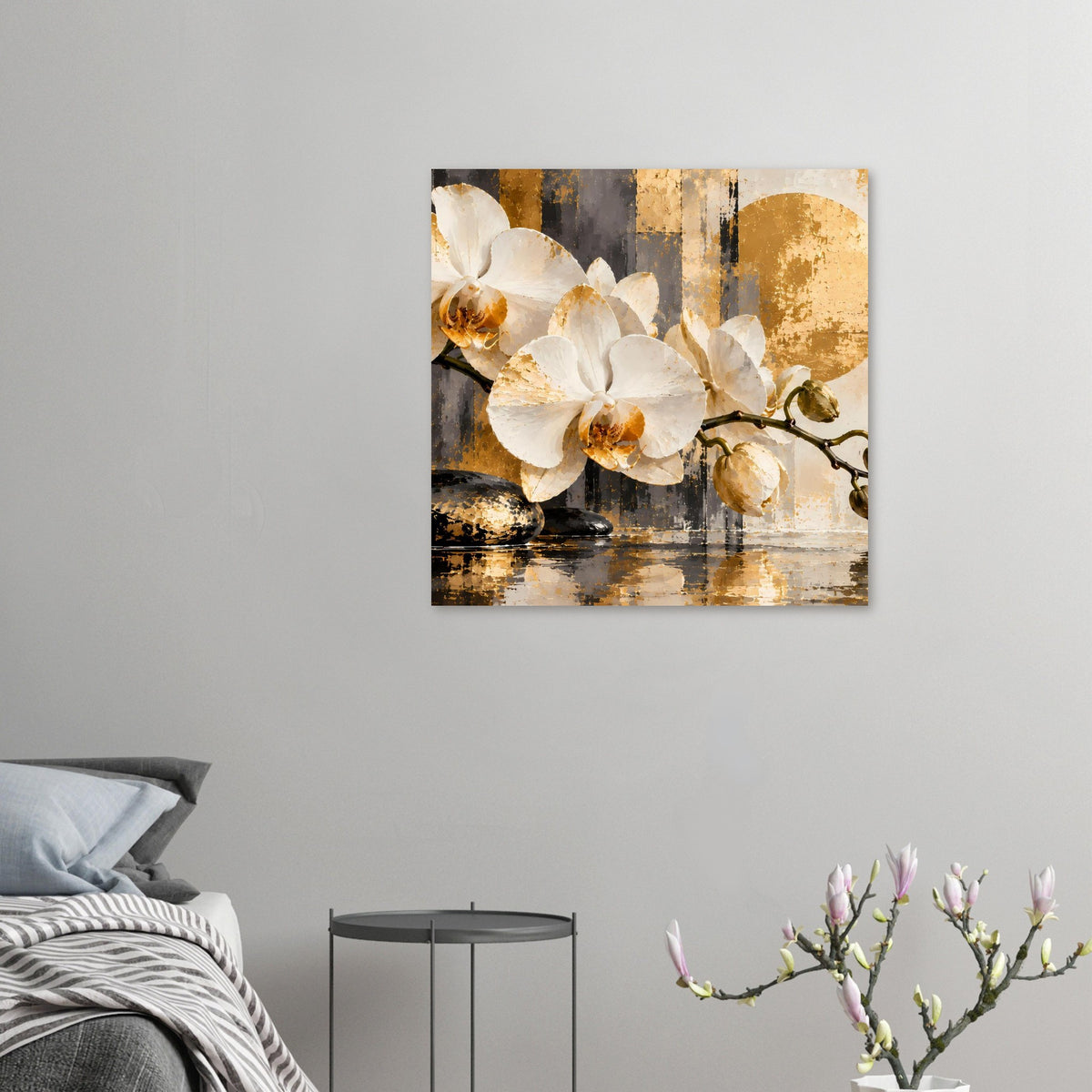 Orchideen-Poster klein: weiße Orchideenblüten mit Zweig, goldbraunem Hintergrund und Steinen