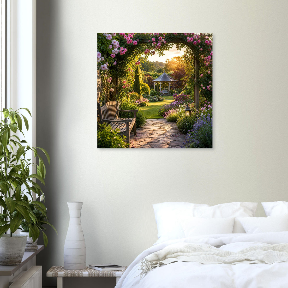 Naturposter mit Blumenbogen und verschlungenem Gartenweg in goldenem Licht