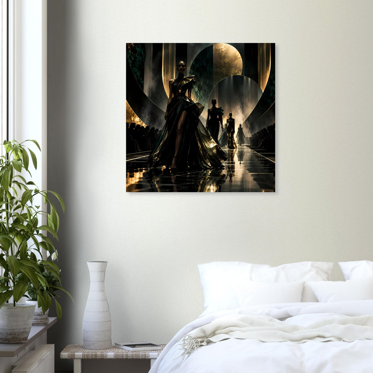 Quadratisches Poster mit schwarzer Fantasy-Figur vor goldenen Rundbögen