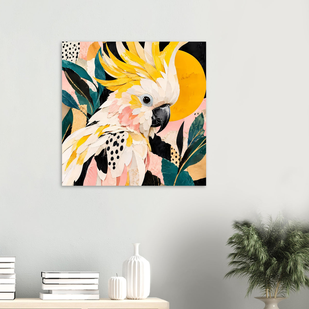 Poster im Querformat: Kakadu mit gelber Kreisfläche, Palmenblätter und florale Farbakzente
