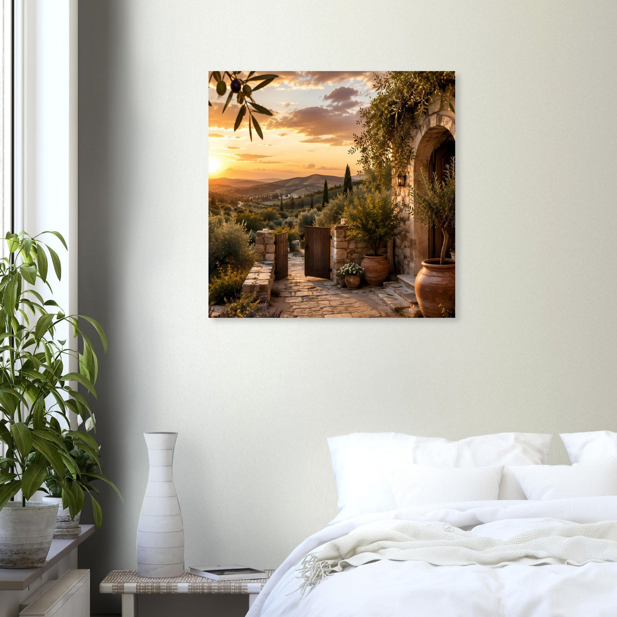 Wandposter mit toskanischer Landschaft: Terrasse, Pflanzenkübel und goldener Abendsonne
