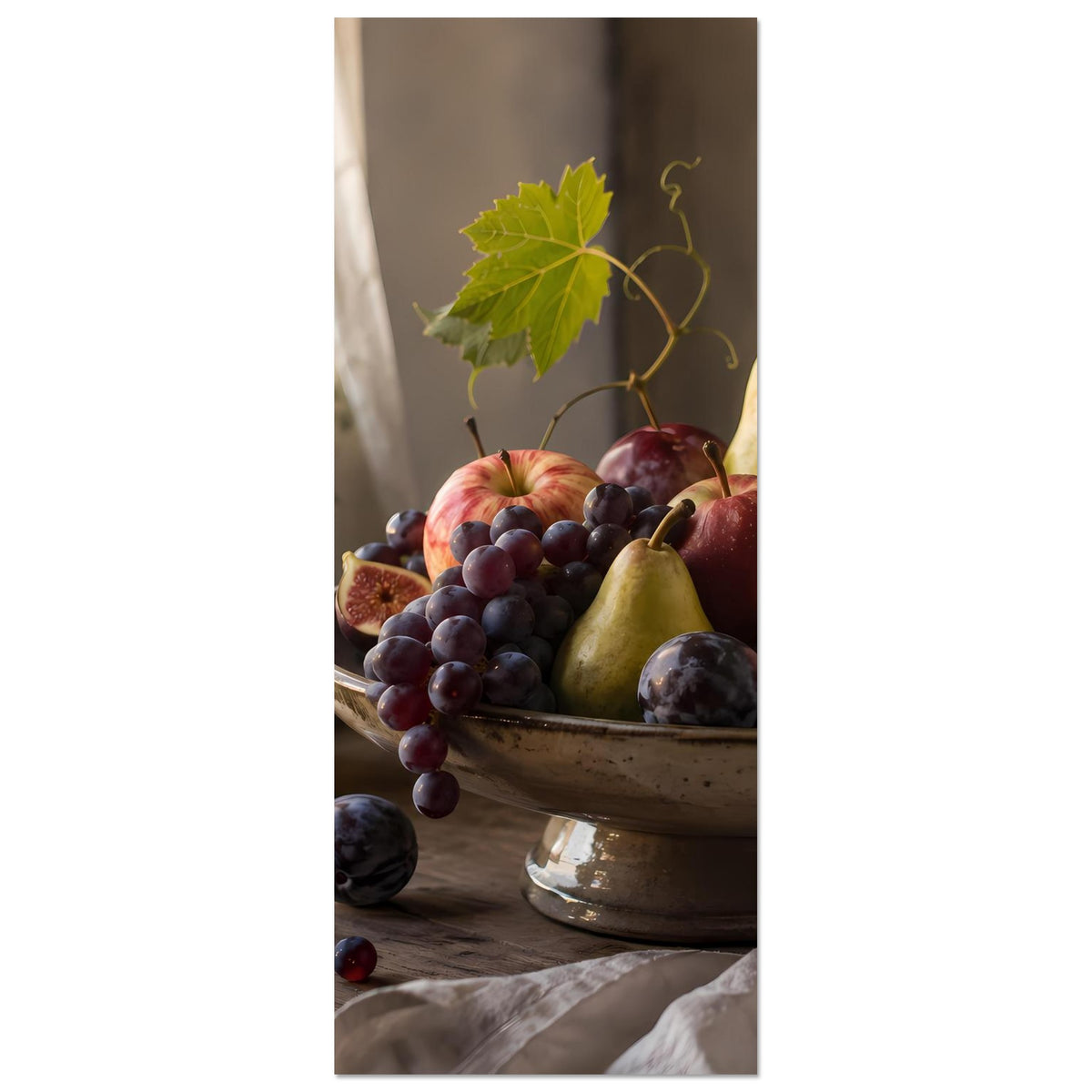 Obstkorb-Stillleben Poster (Hochformat): Keramikschale mit Trauben, Birne, Äpfeln