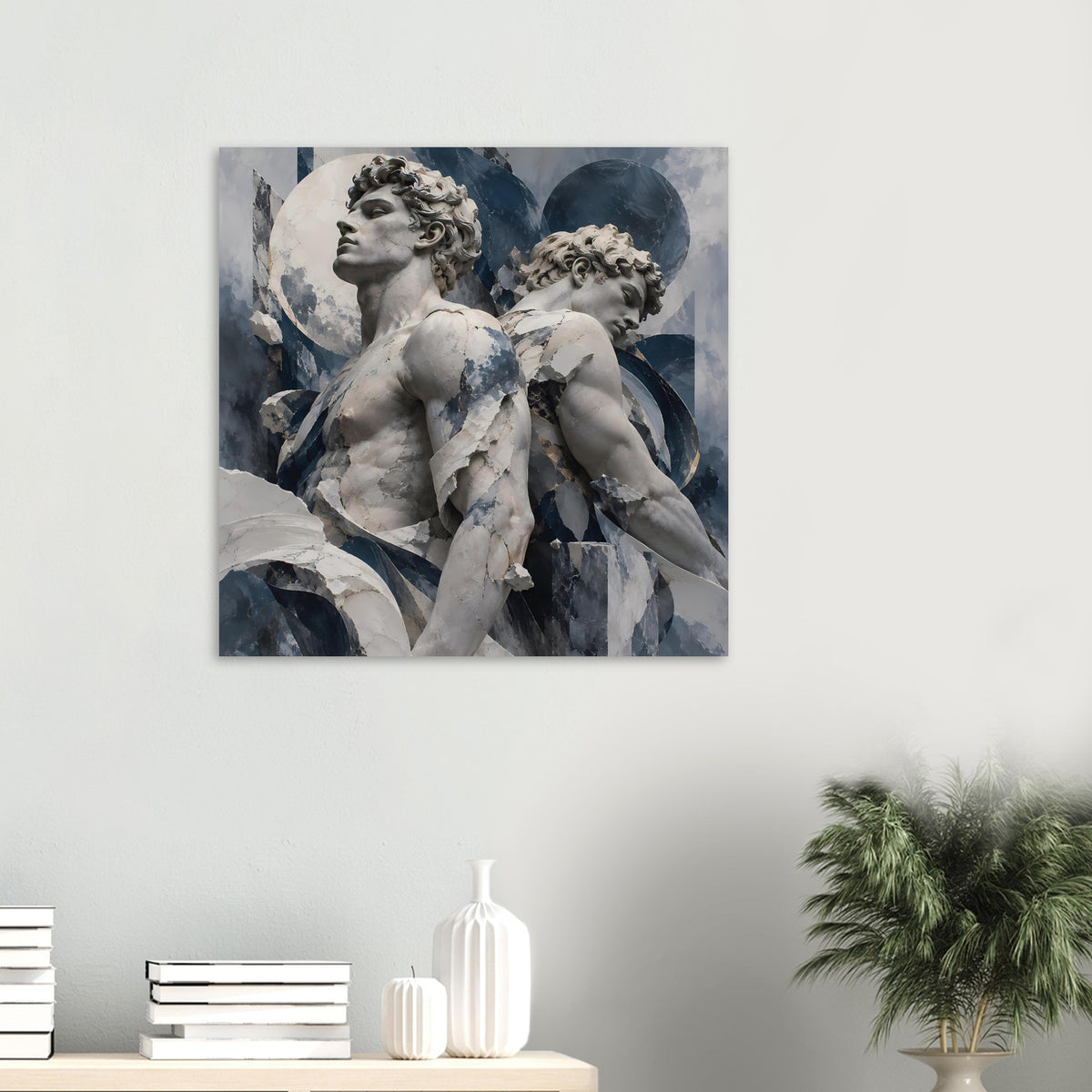 Wandposter mit zwei antiken Statuen in Weiß und Blau, kleines Querformat
