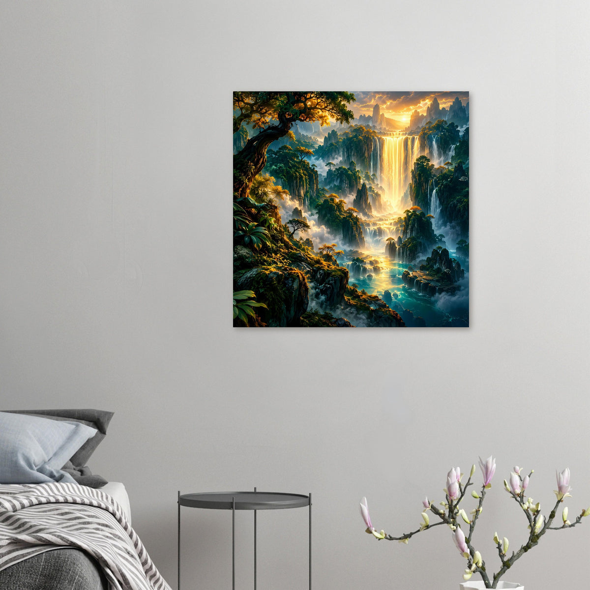 Kleines Fantasy-Landschaftsposter: gold leuchtender Wasserfall, grüner Dschungel und Fluss