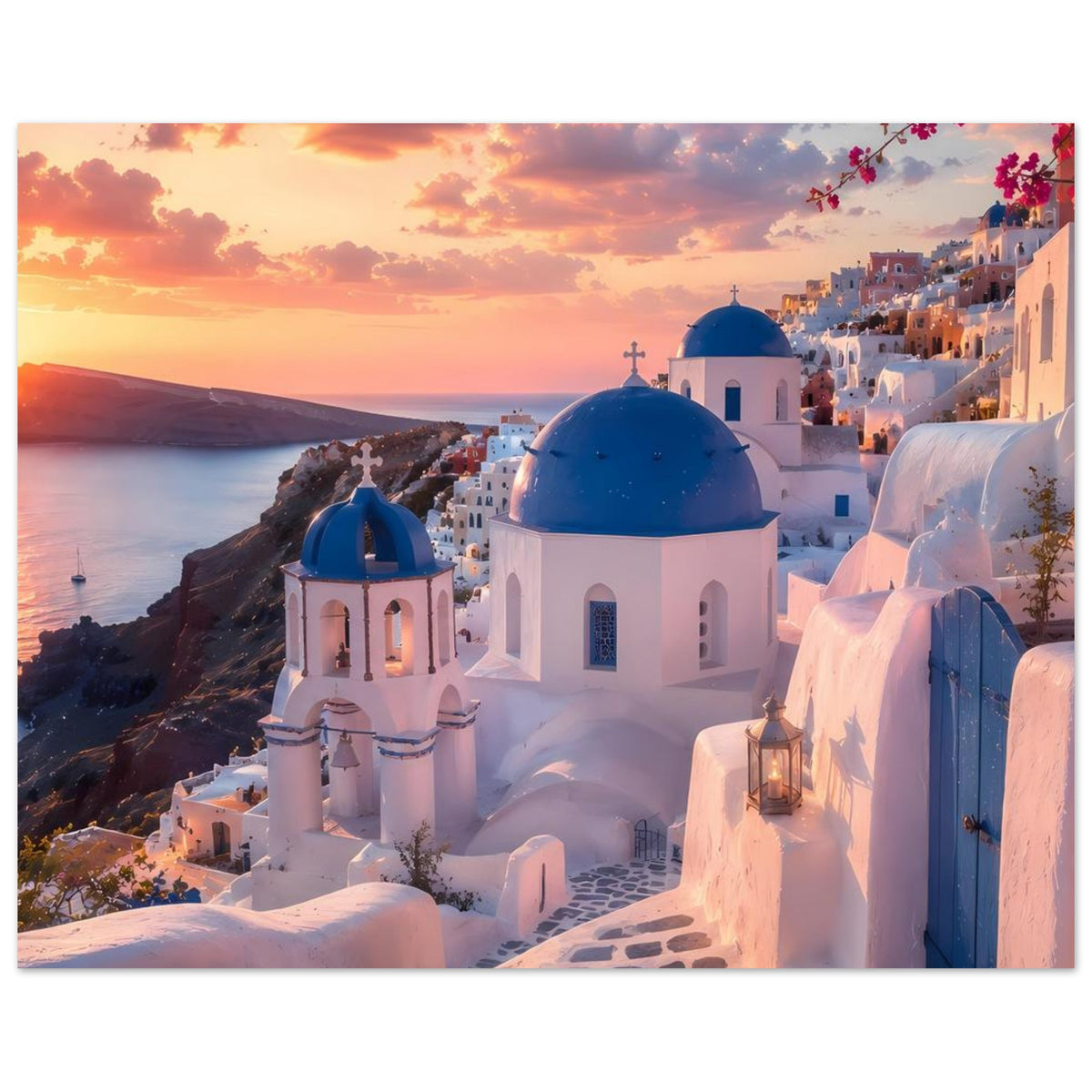 Horizontales Poster: blaue Kuppel, weiße Gassen, Sonnenuntergang und Meer im Hintergrund