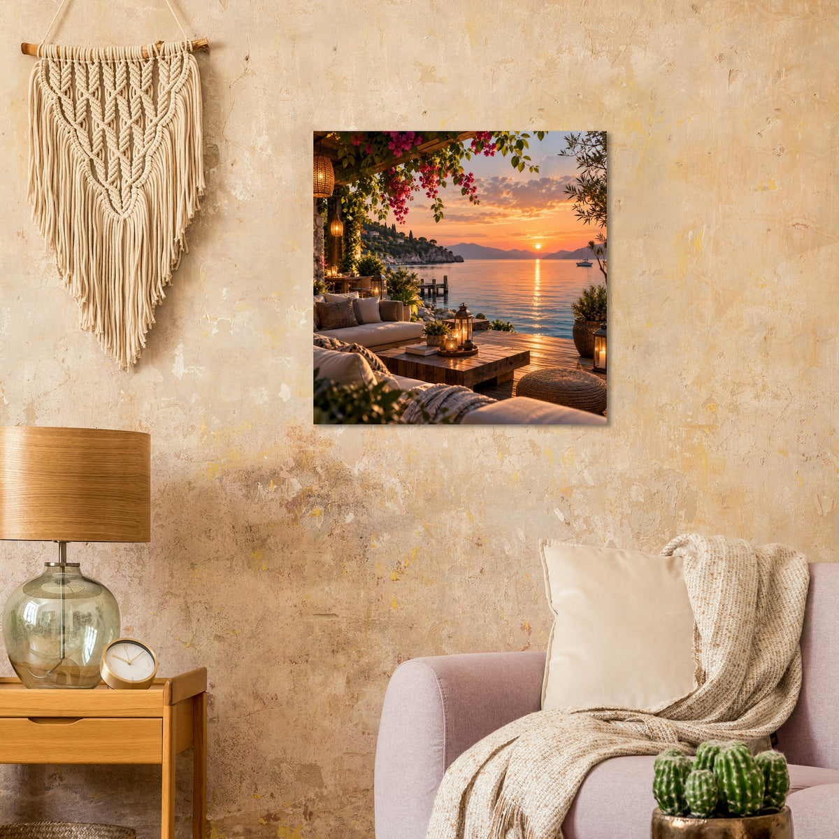Gerahmtes Poster mit Blick auf Küstenterrasse, Sitzgruppe und Bougainvillea im Abendlicht