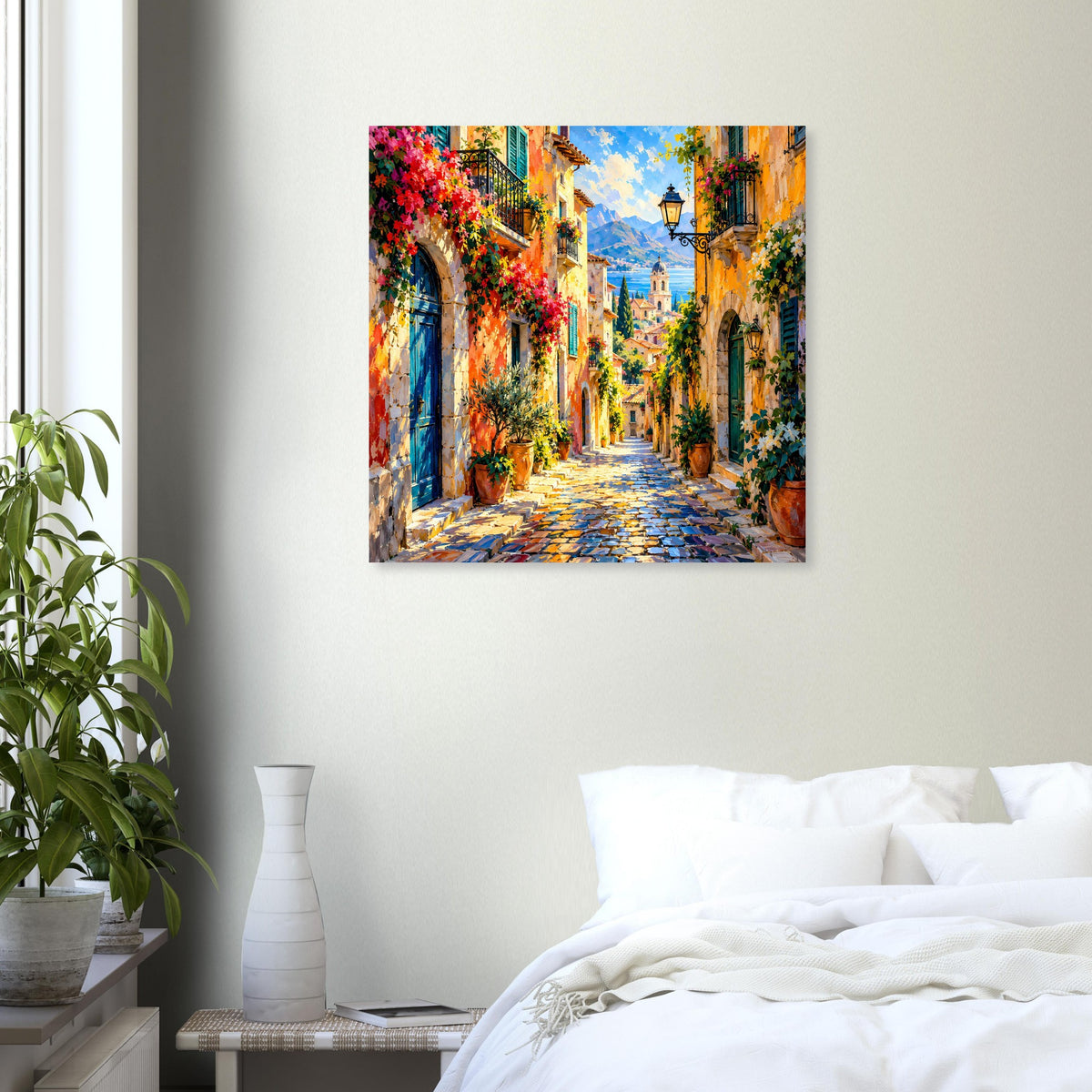Quadratisches Gasse-Poster: bunte Gasse mit blauem Himmel und hohen Gebäuden
