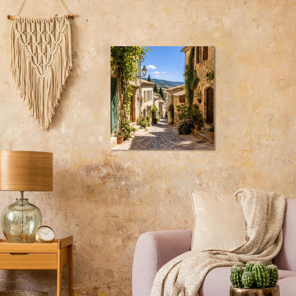 Wandposter mit mediterraner Gasse, Steinhäuser mit Pflanzen an den Fassaden