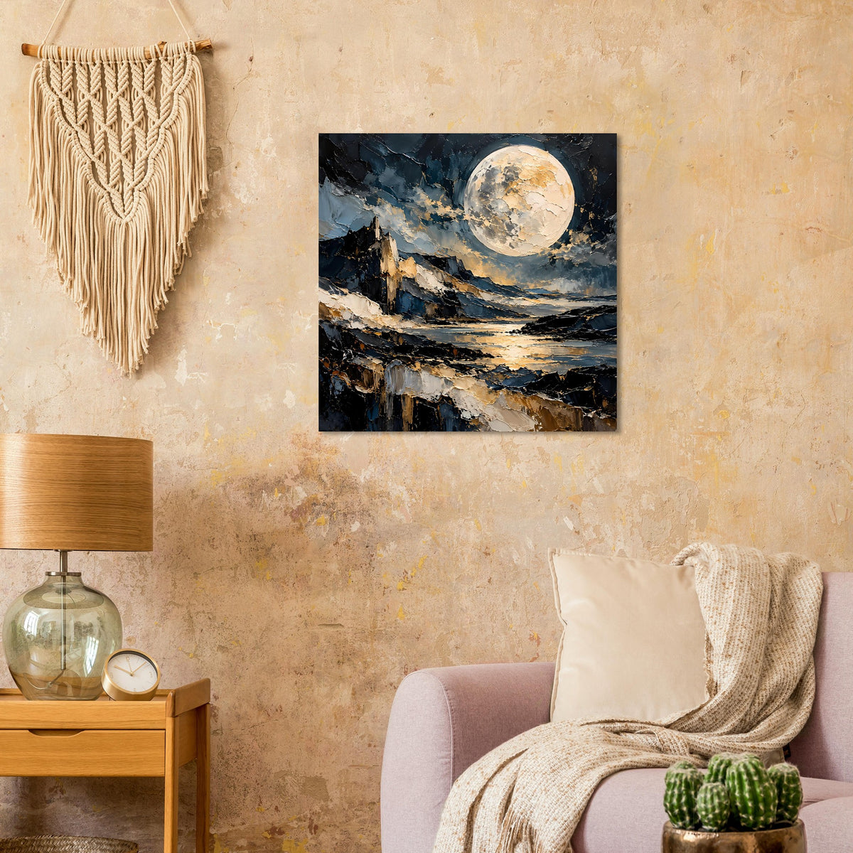 Quadratisches Poster: goldener Vollmond über nächtlichem Meer mit Felsküste, schwarzer Rahmen