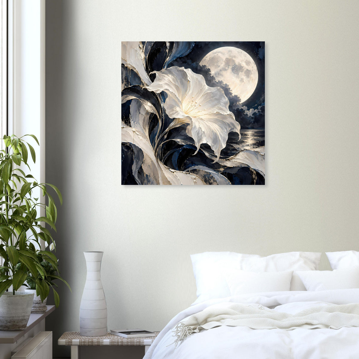 Quadratisches Wandposter mit weißer Blüte und Mond über dunklen Wellenlinien.