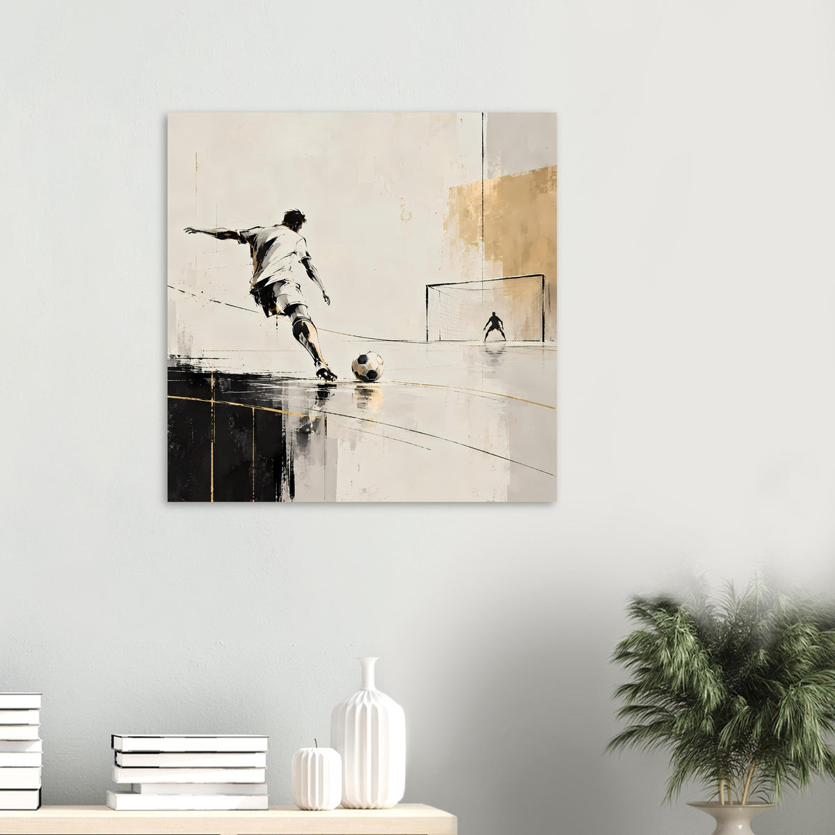 Kleines Querformat-Fußballposter: Spieler in Weiß sprintet, Ball am Boden, Tor im Hintergrund