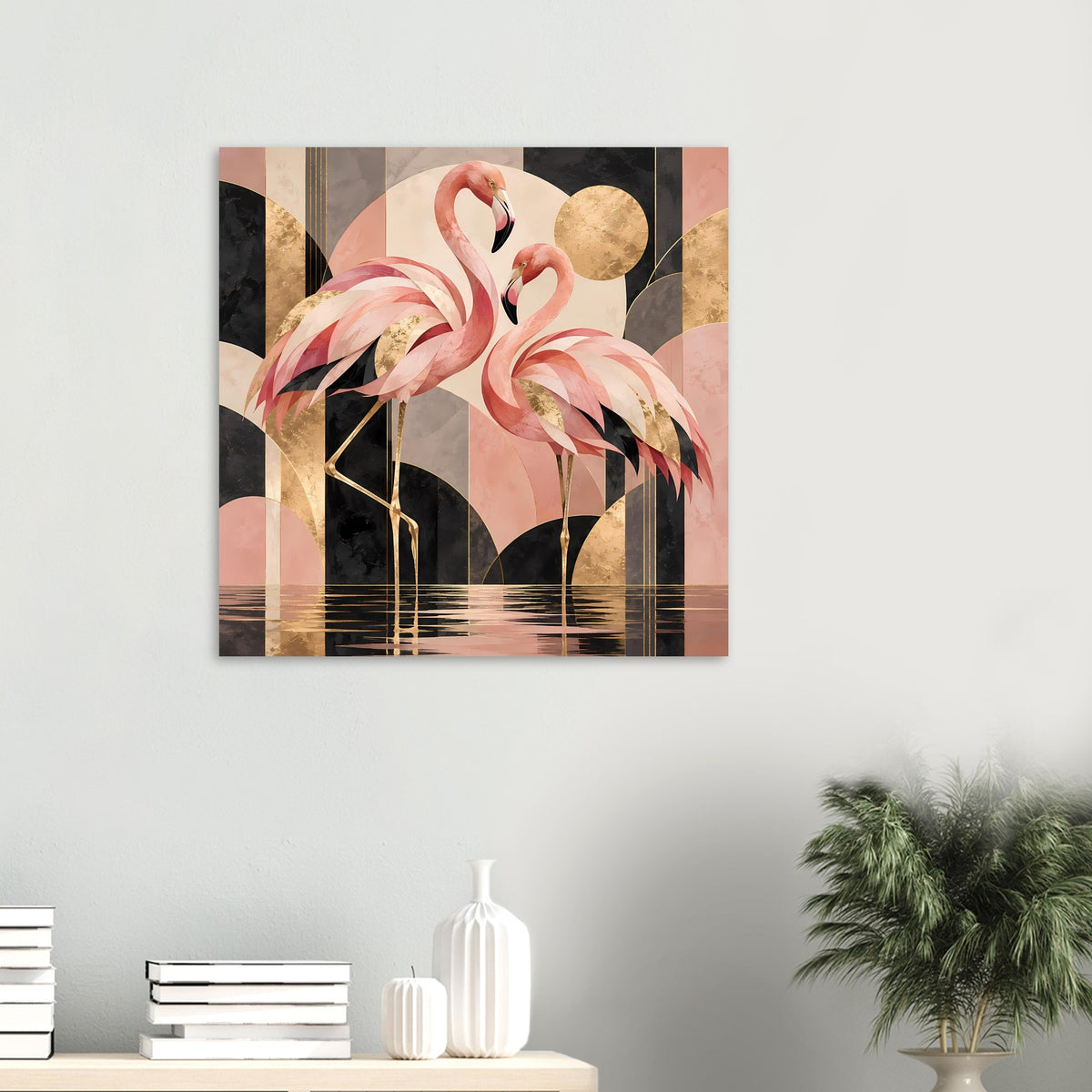 Zwei rosa Flamingos vor geometrischem Hintergrund mit Goldakzenten in Schwarz und Creme – Posteransicht 50