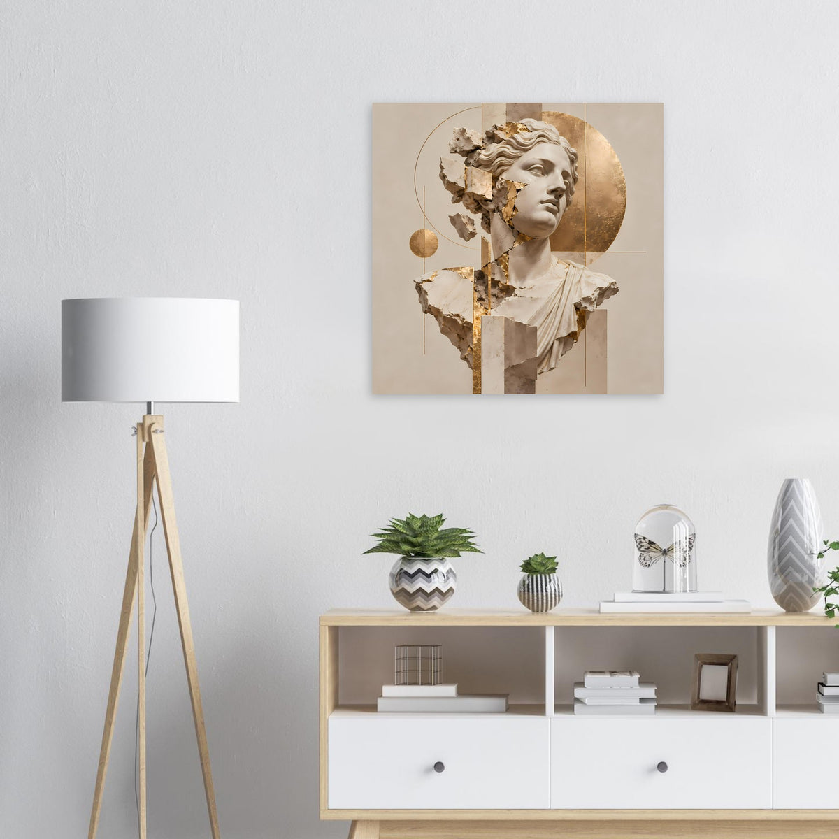 Quadratisches Kunstposter mit Büstenkopf, fragmentiertem Look und goldenen Akzenten