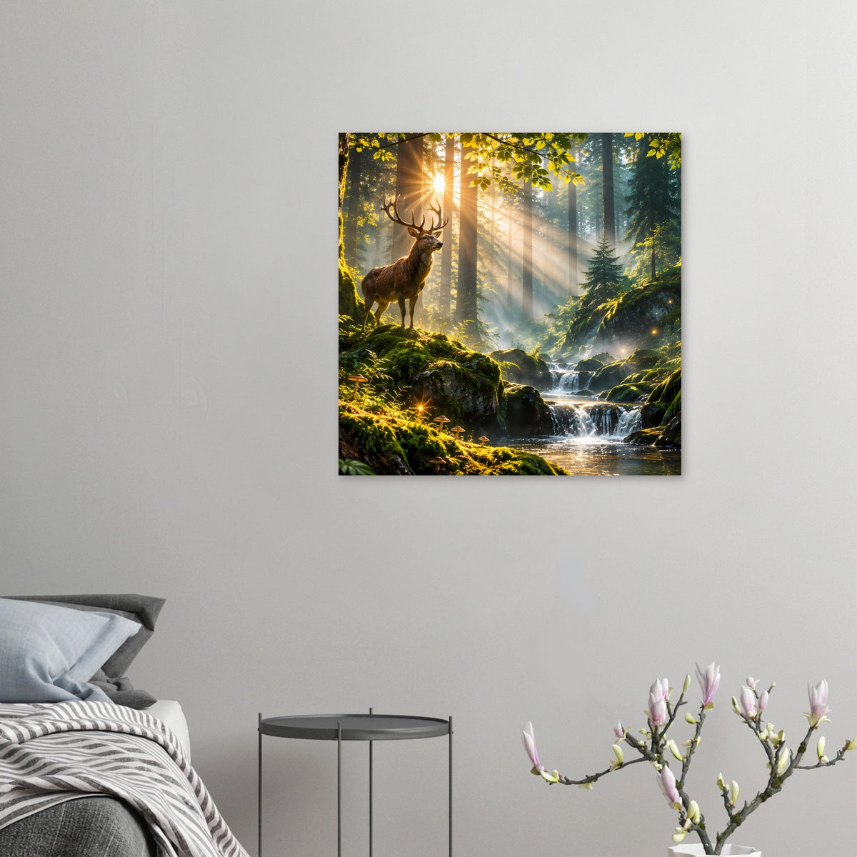 Kleines Poster mit Hirsch im Morgenwald, Sonnenstrahlen und Wasserfall