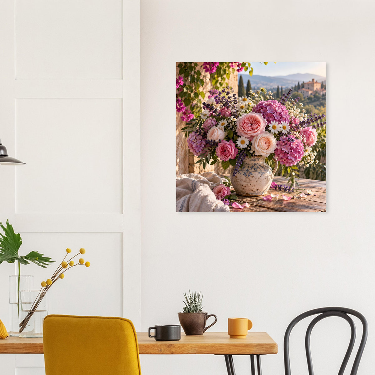 Blumenposter mit rosa Blumen und Feldblumen in Keramikvase