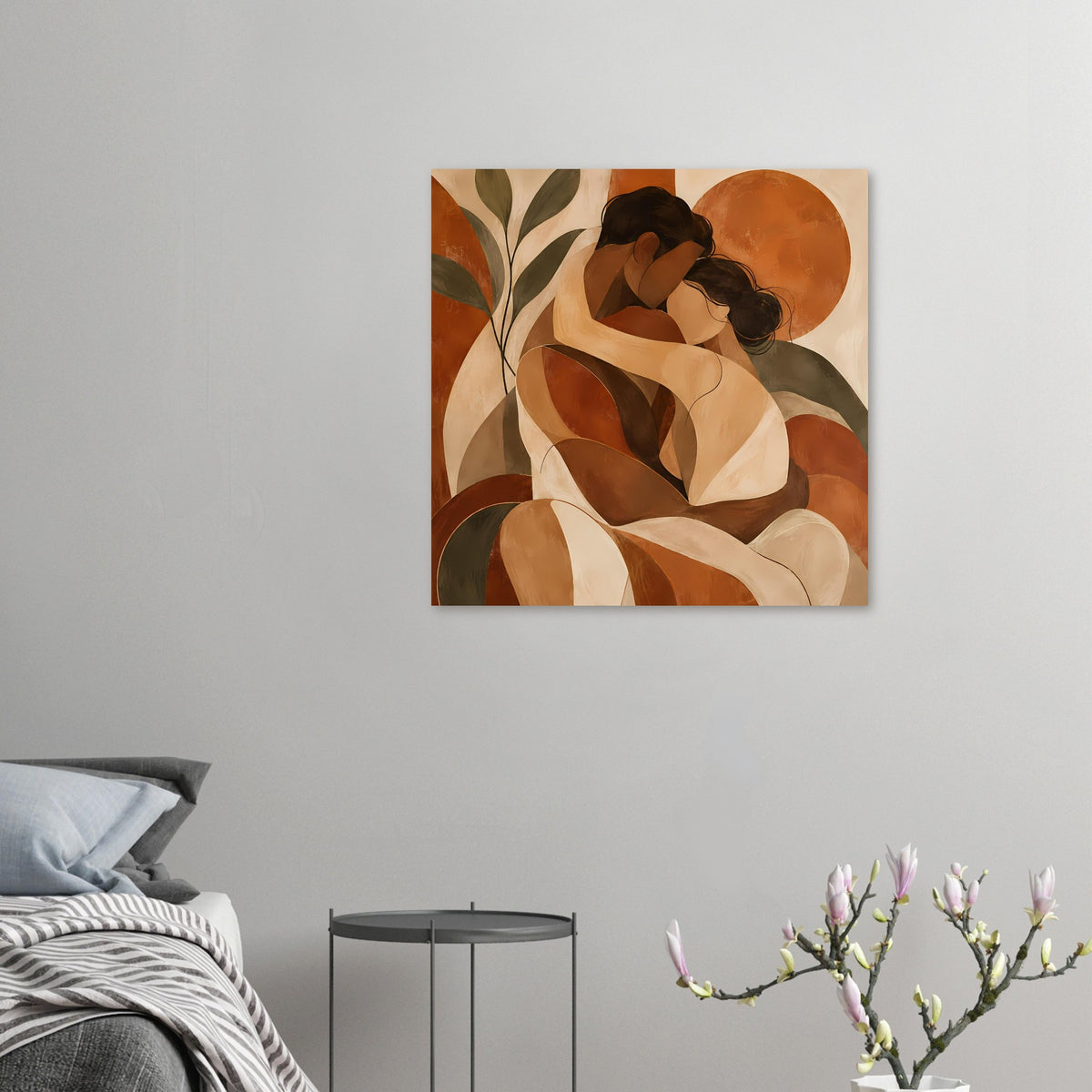 Kleines gerahmtes Poster mit abstrakter Umarmung in Terrakotta- und Beigetönen