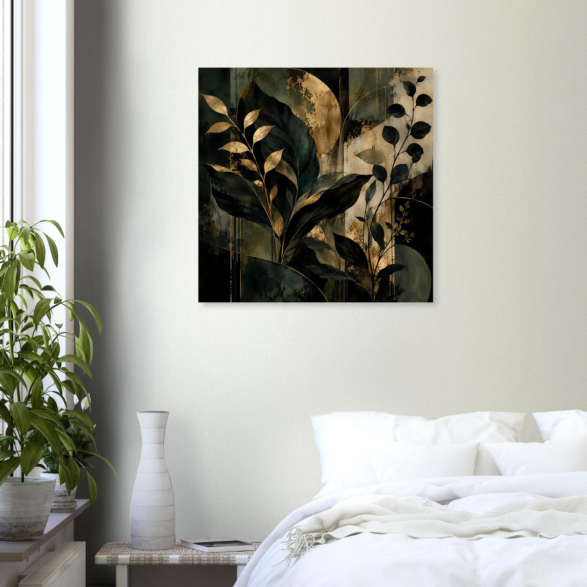 Wandposter mit botanischer Illustration: dunkle Blätter und goldfarbene Akzente