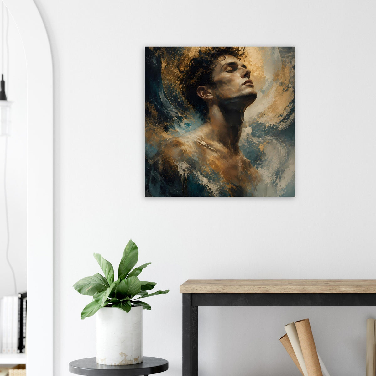 Poster mit Männerporträt im goldblauen Lichtkreis, dunkle Haare, abstrakte Wolken.