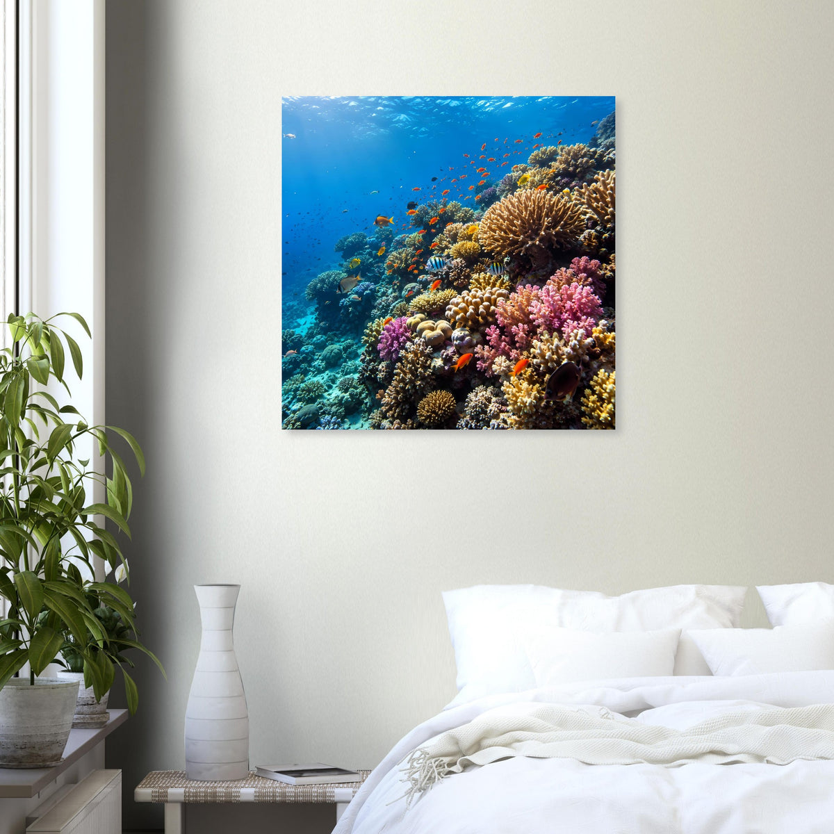 Quadratisches Korallenriff-Poster: blaues Wasser, bunte Korallen und Fische