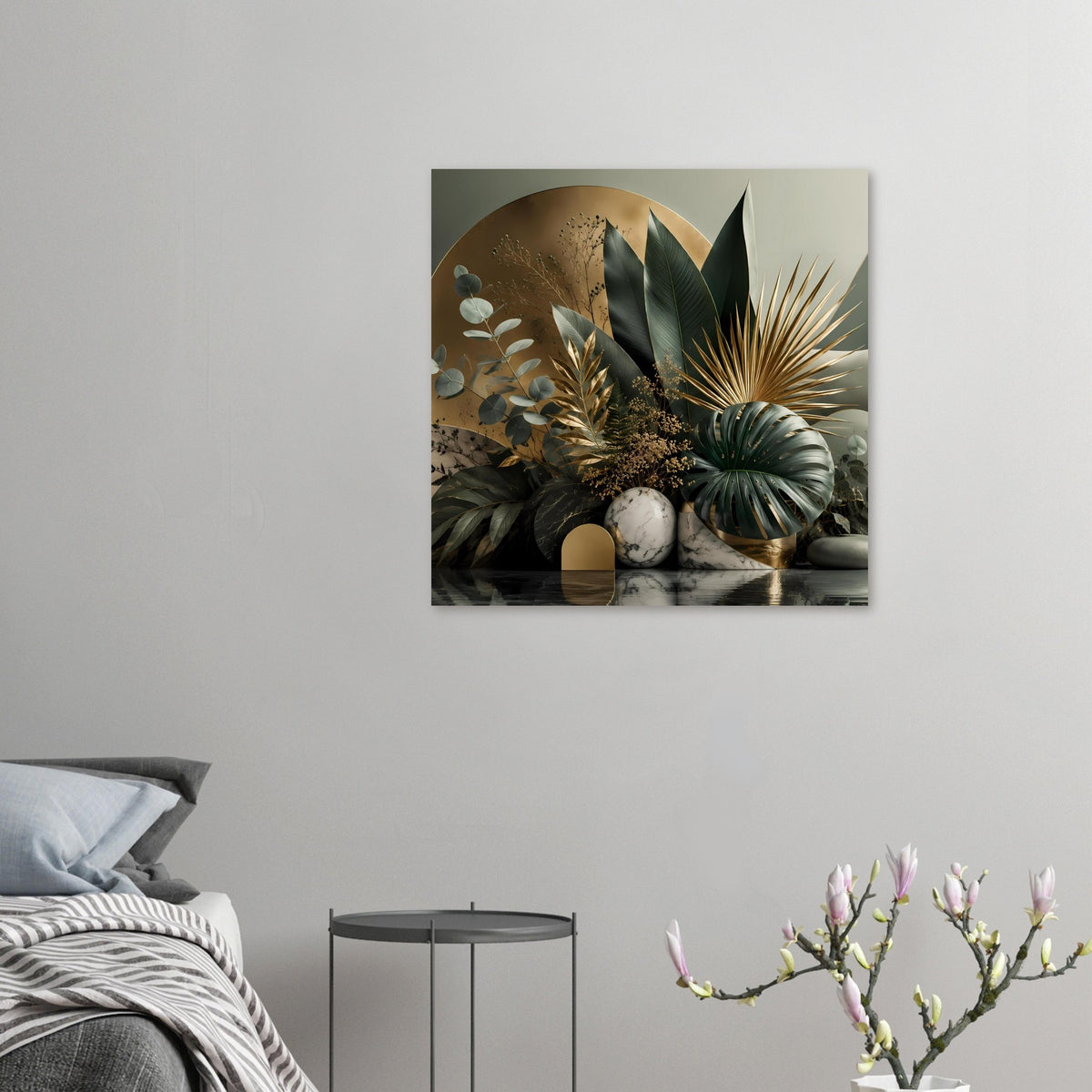 Kleines botanisches Poster an der Wand: goldene Blätter, Marmor-Kugeln und dunkle Kontraste