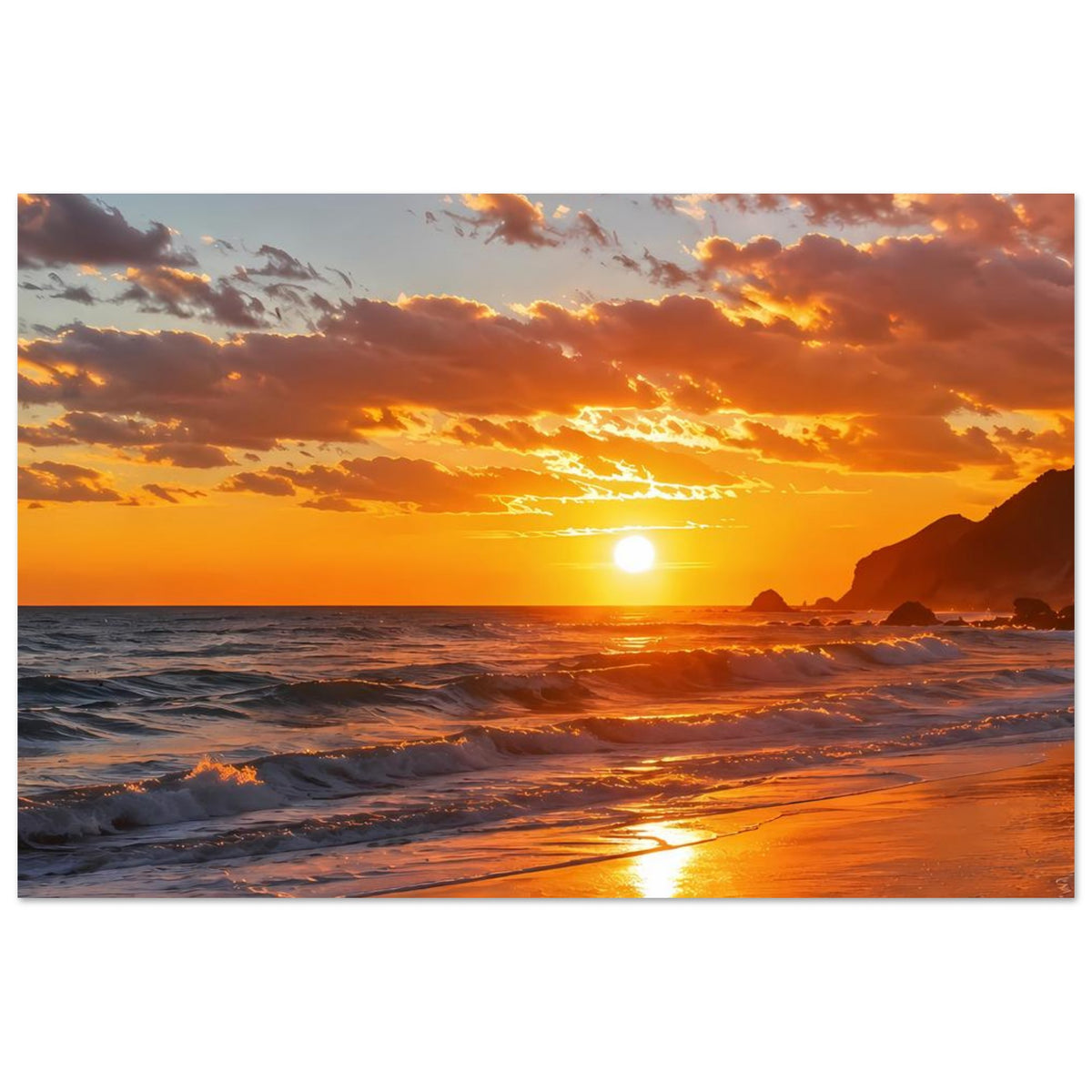 Strandposter im Querformat mit tiefem Sonnenuntergangshimmel, Sonne spiegelt sich im Meer