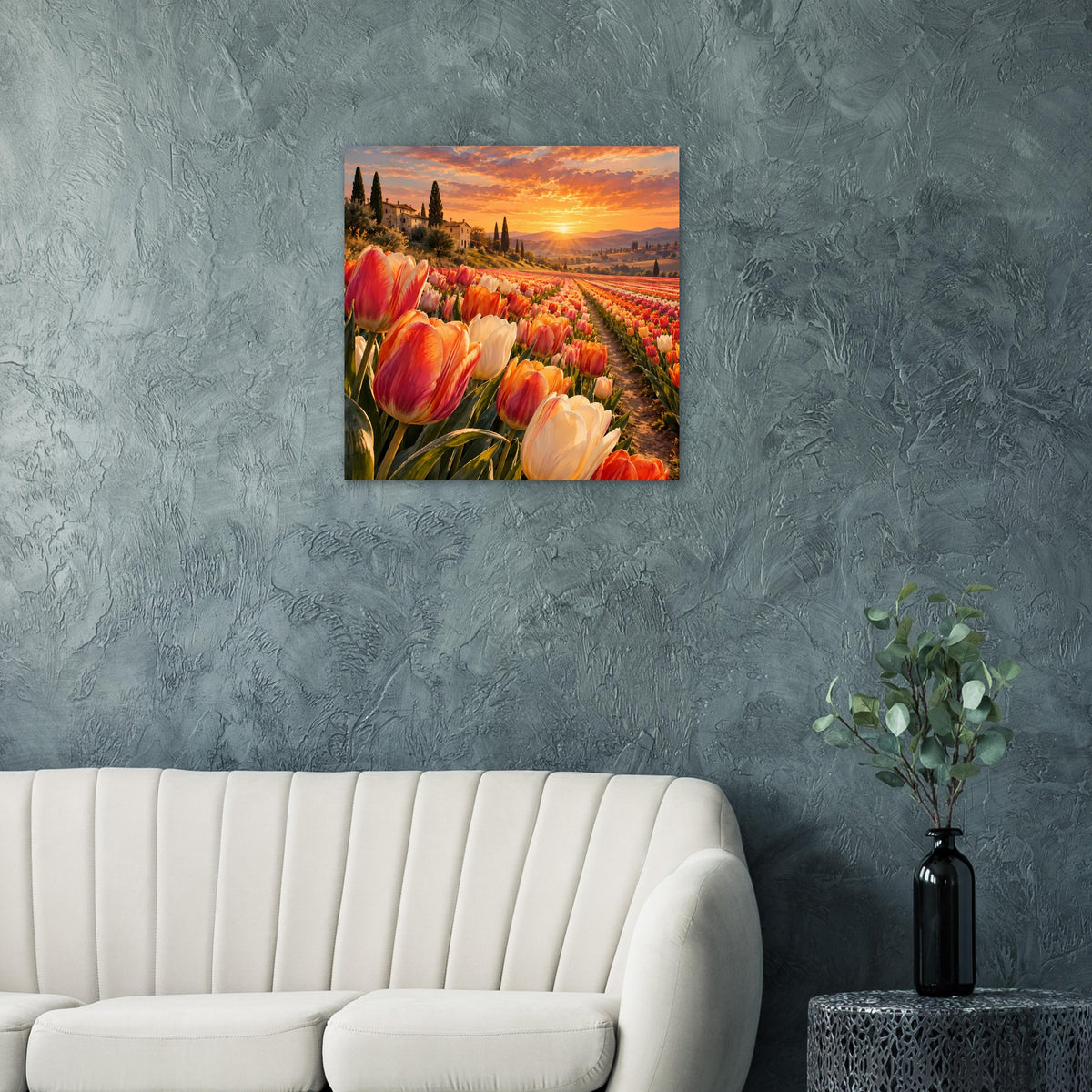 Quadratisches Poster mit Tulpen im Abendlicht und Sonnenuntergang am Horizont