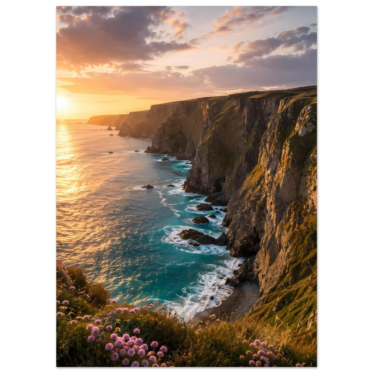 Küstenklippen-Poster mit Sonnenaufgang über dem Meer, Felsküste und Küstenlinie.