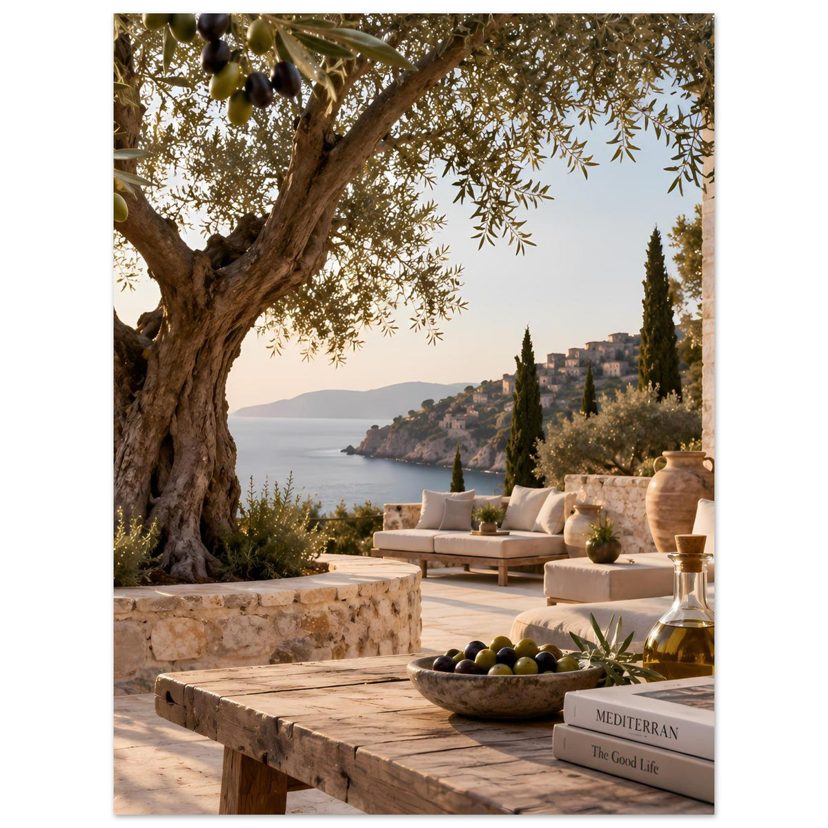 Poster im Hochformat mit mediterraner Terrasse am Meer, Olivenbaum und Sofagarnitur