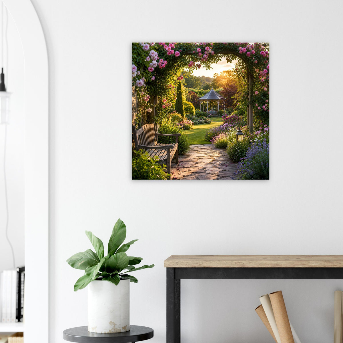 Naturposter mit Blumenrahmen, Gartenweg und Pavillon im warmen Abendsonnenlicht