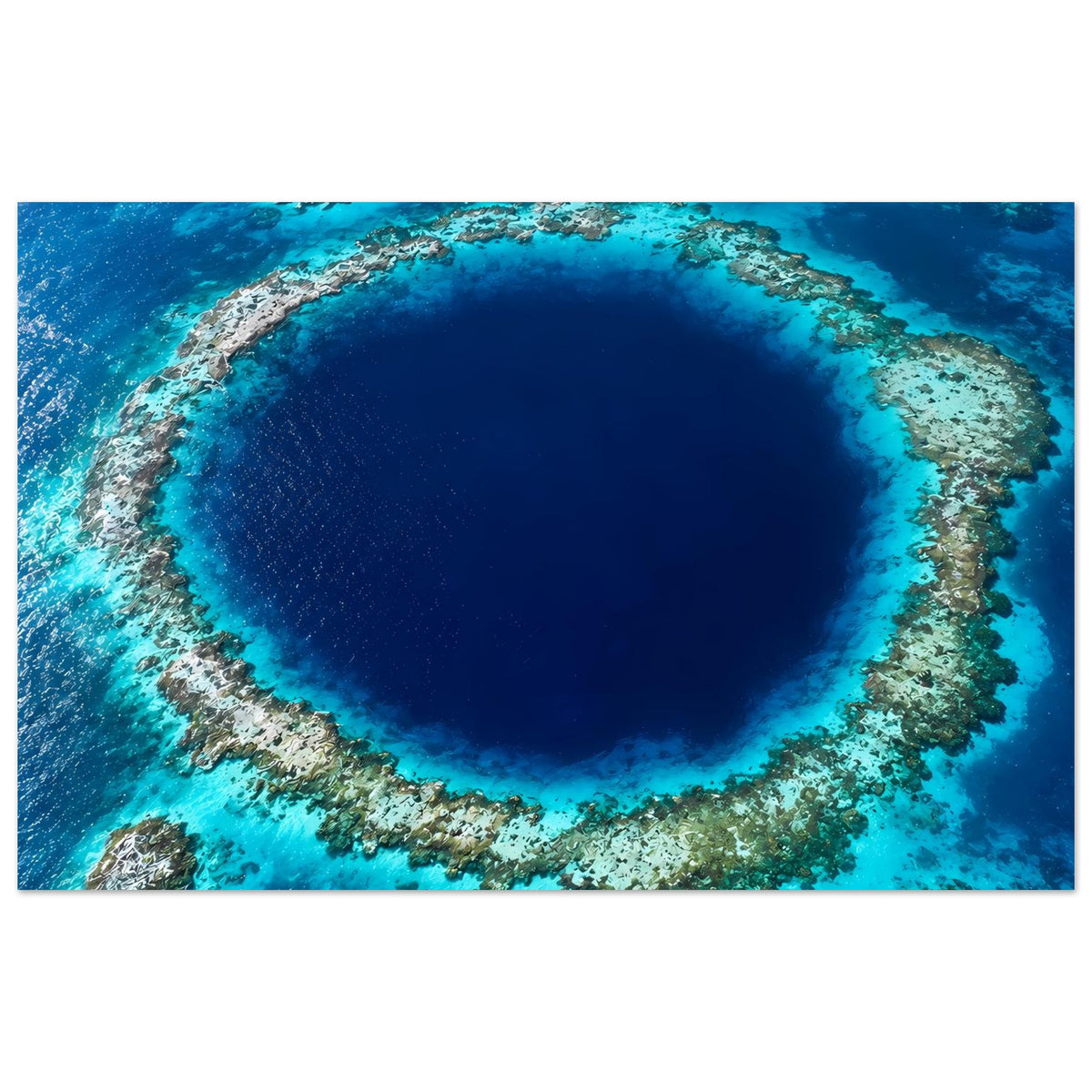 Unterwasser-Poster: großes Meeresauge in Blau mit Korallensaum und tiefblauem Zentrum