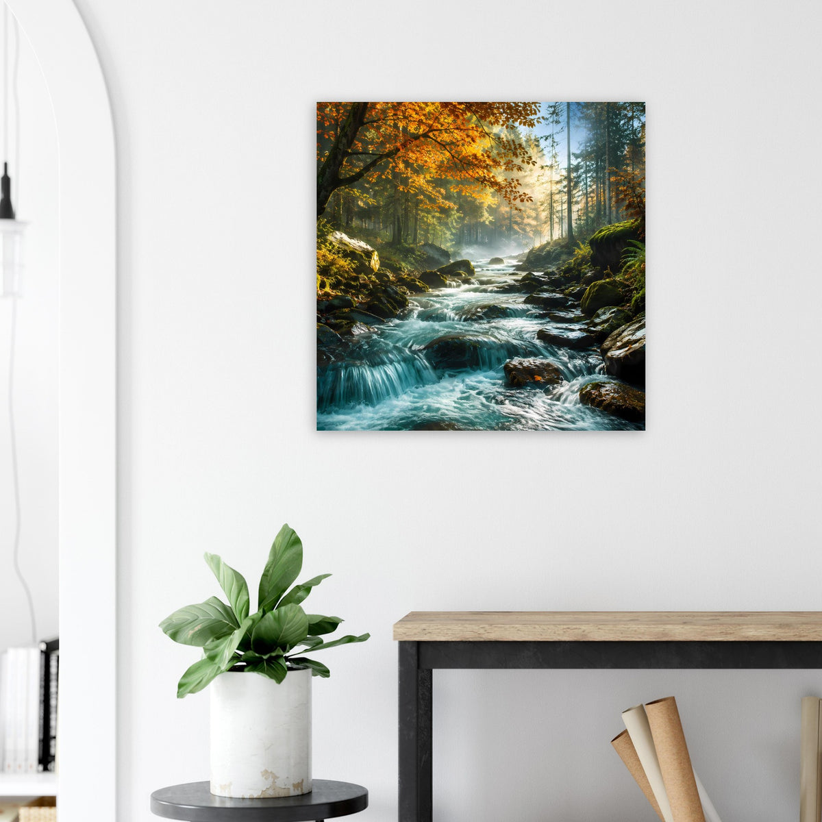 Poster mit Bachlauf durch einen Wald, orange-gelbes Laub und blau-grüne Wasserstreifen