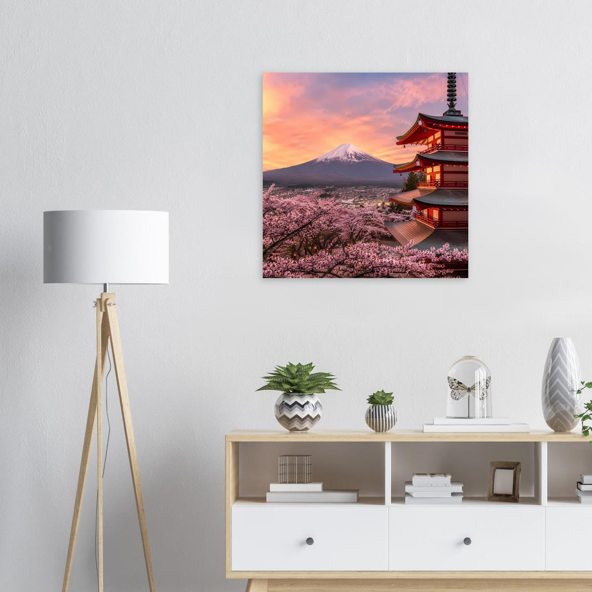 Wandposter mit Kirschblüten und Fuji-Panorama sowie roter Pagode im Vordergrund